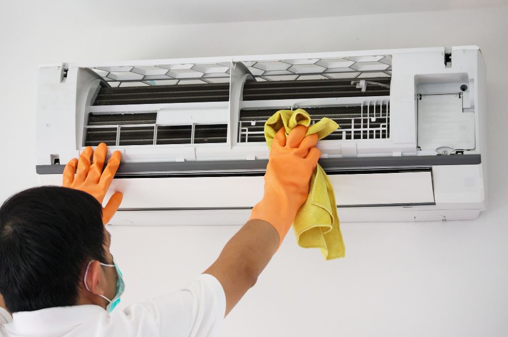Signs Your Air Conditioner Needs a Deep Clean